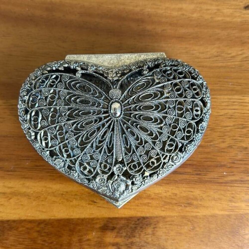 Vintage butterfly‎ metal trinket dish shelf sitter